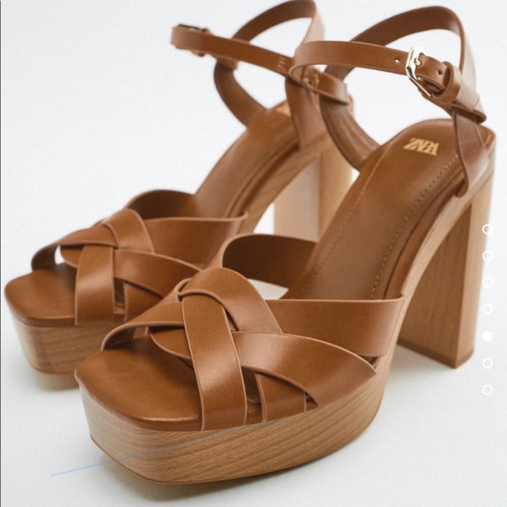 Block heel Leather Sandals